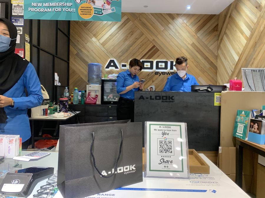 Photo of A-Look Eyewear Aman Central — optical wholesaler in Alor Setar, by Hasanah Azhar · Google