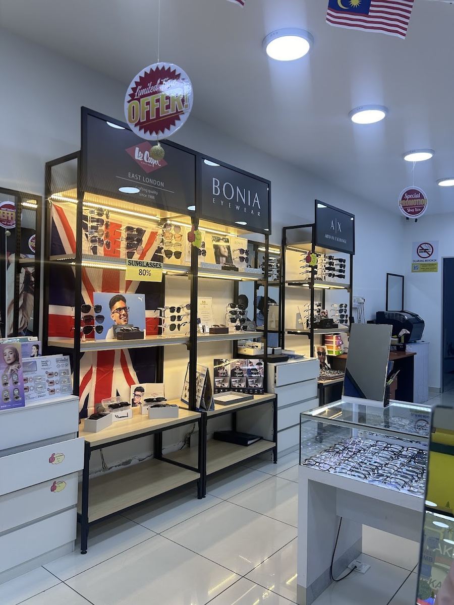 Photo of Axis Eyewear Cheng — optical shop in Melaka, by rin · Google