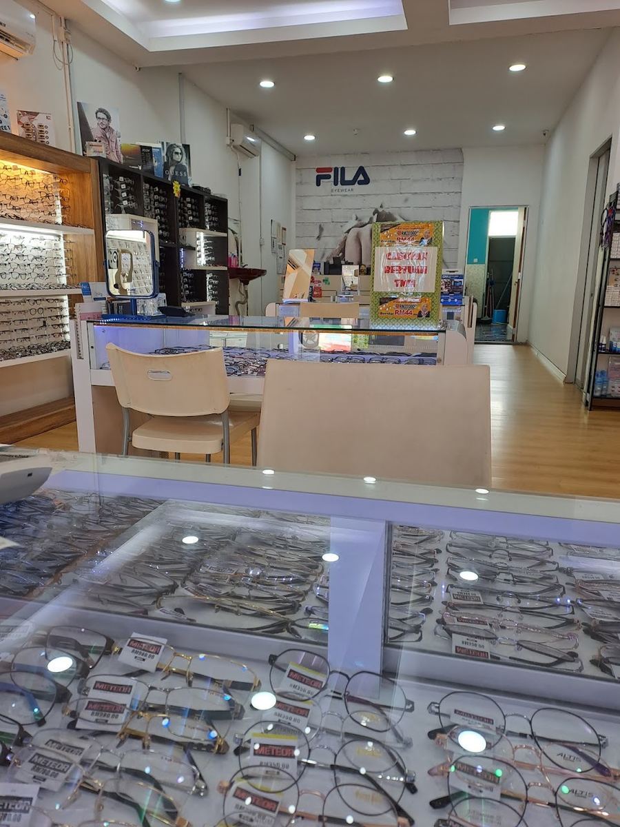 Photo of Meteor Eyewear — optical wholesaler in Melaka, by Salmi Shahabudin · Google