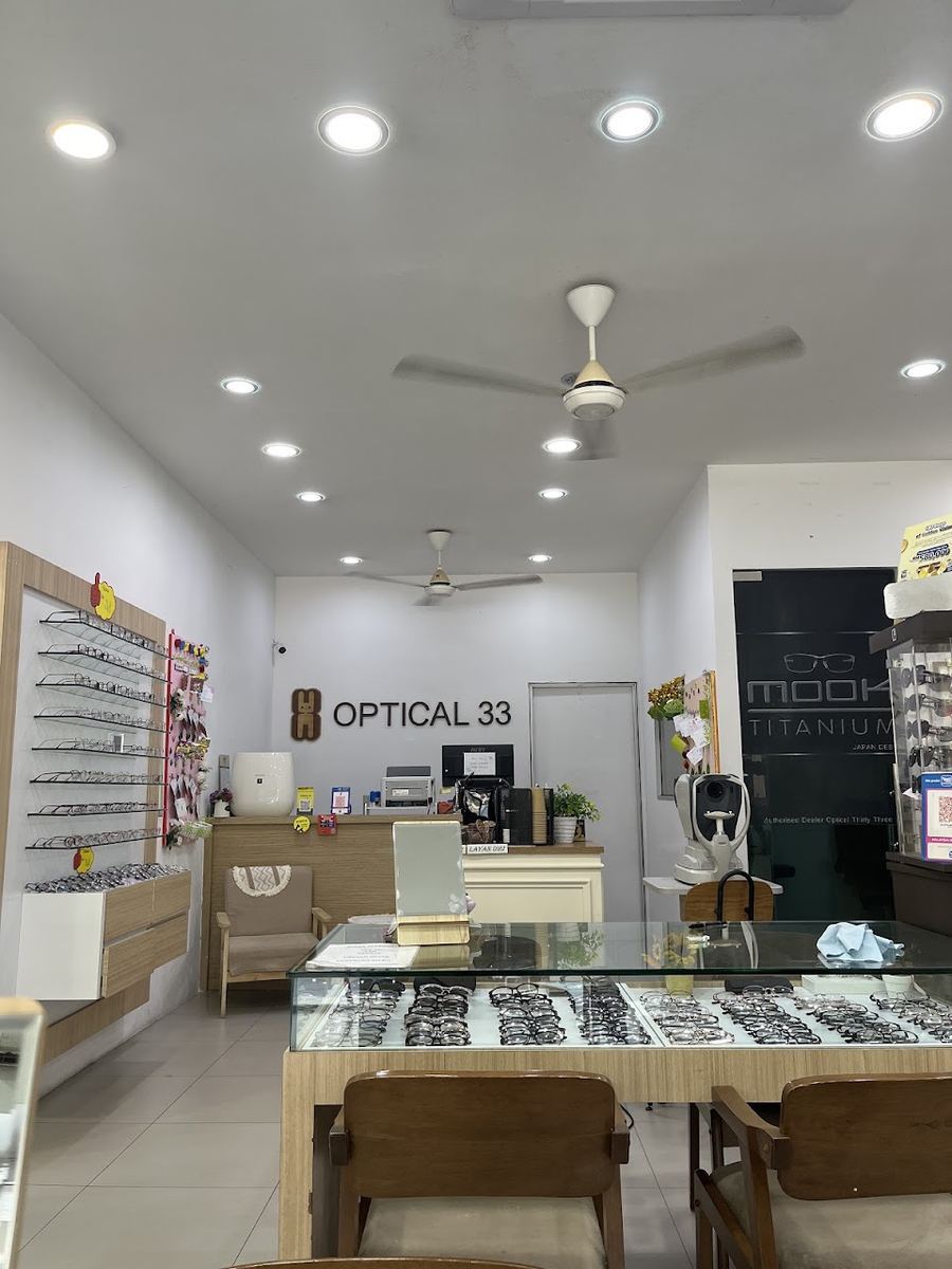 Photo of Optical 33 — optical shop in Kuantan, by Nurul Najihah · Google